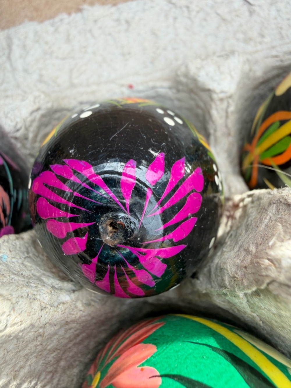 Handpainted Wood Eggs (13) As Is Collectible 1970’s Some With Paint Chipped - Picture 10 of 16